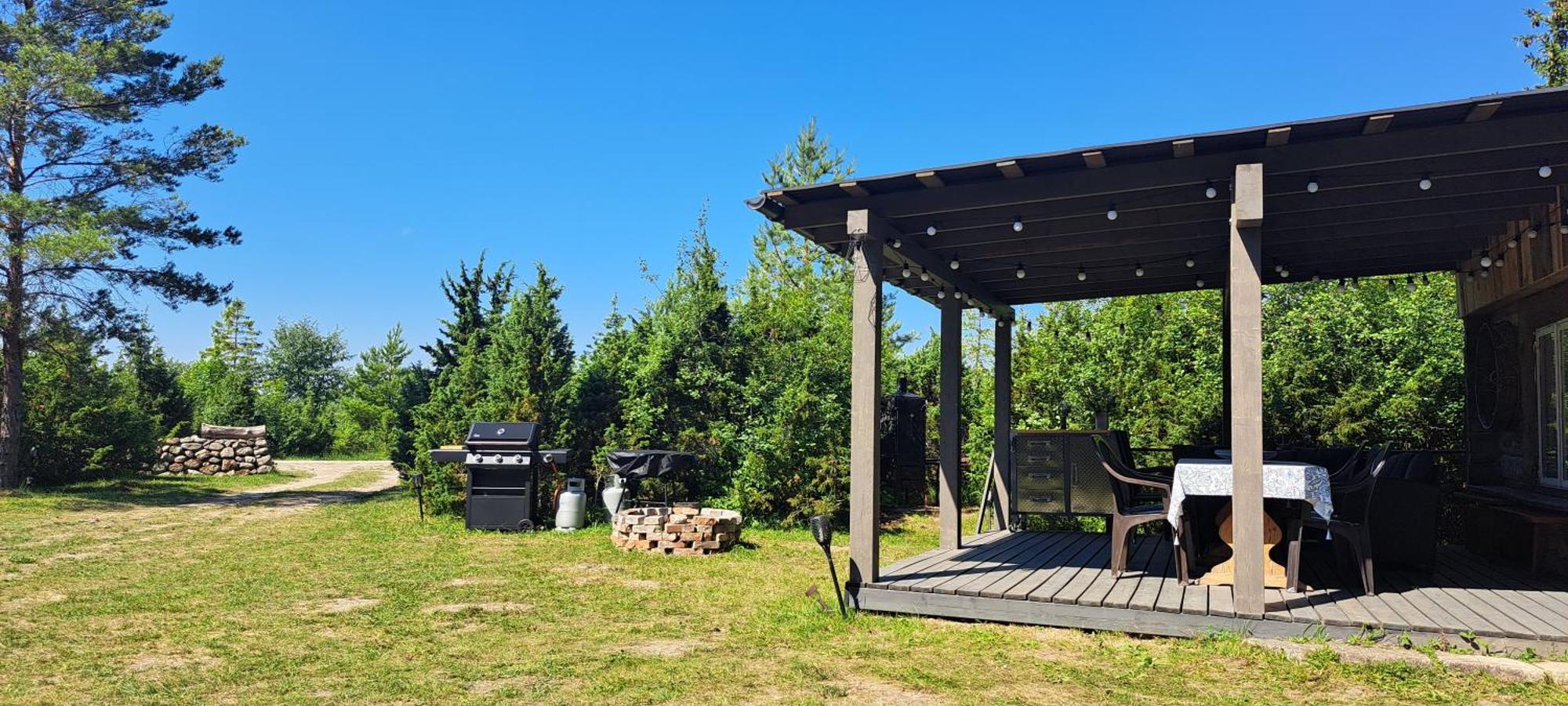 Intsu Suvemaja Hotell Liiva  Exteriör bild