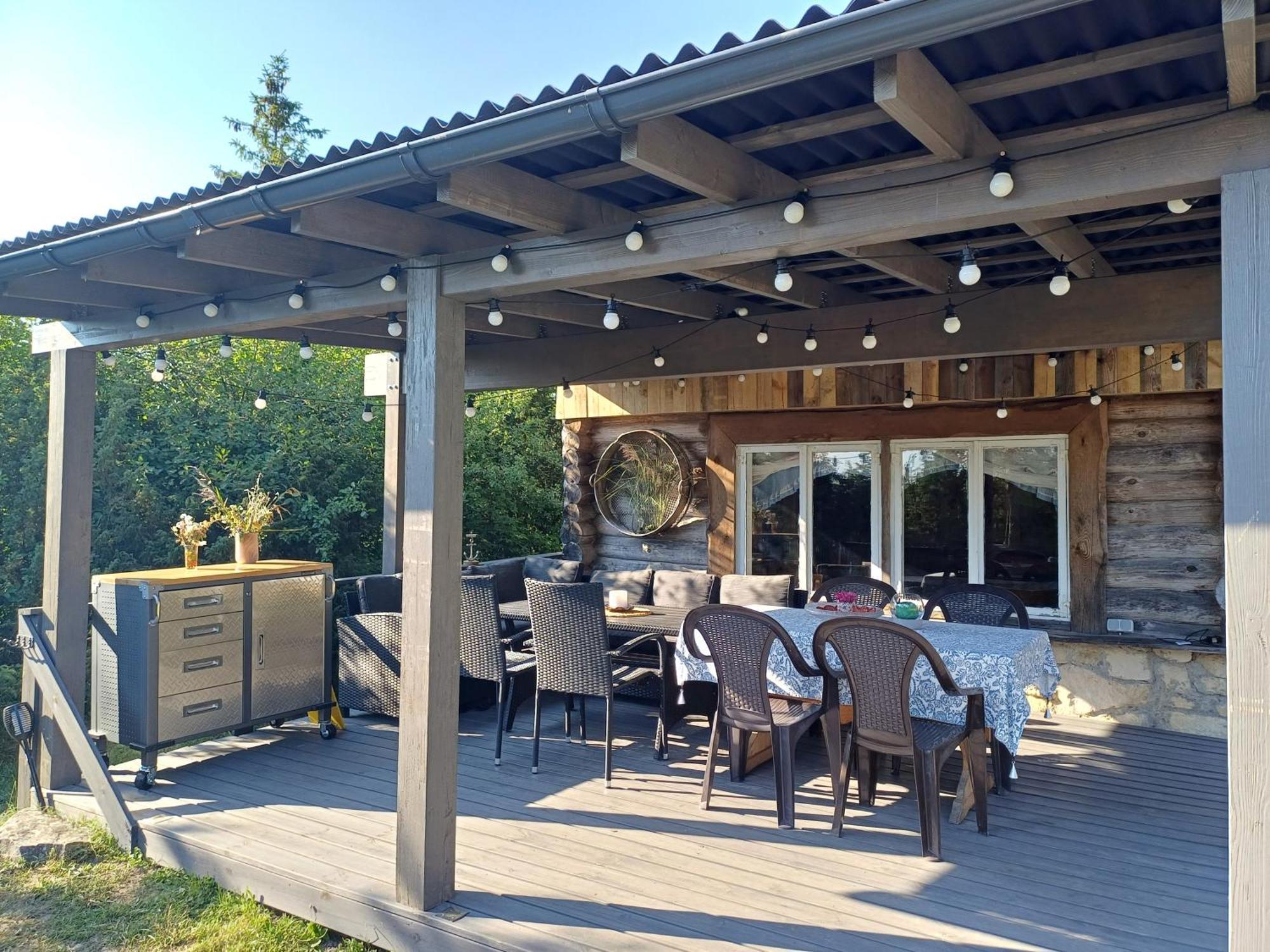 Intsu Suvemaja Hotell Liiva  Exteriör bild